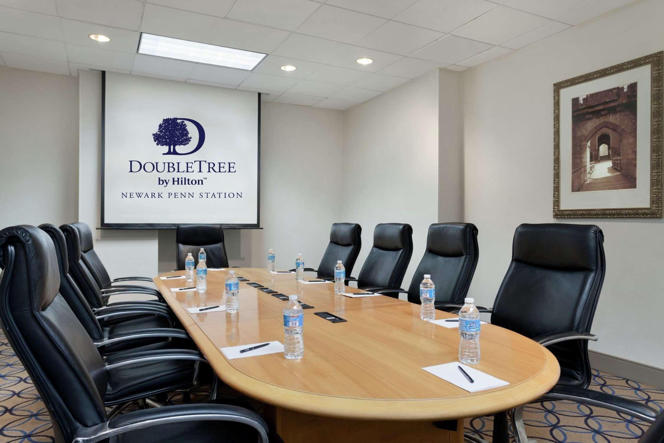 Hotel Doubletree By Hilton Newark Penn Station, Nj Extérieur photo