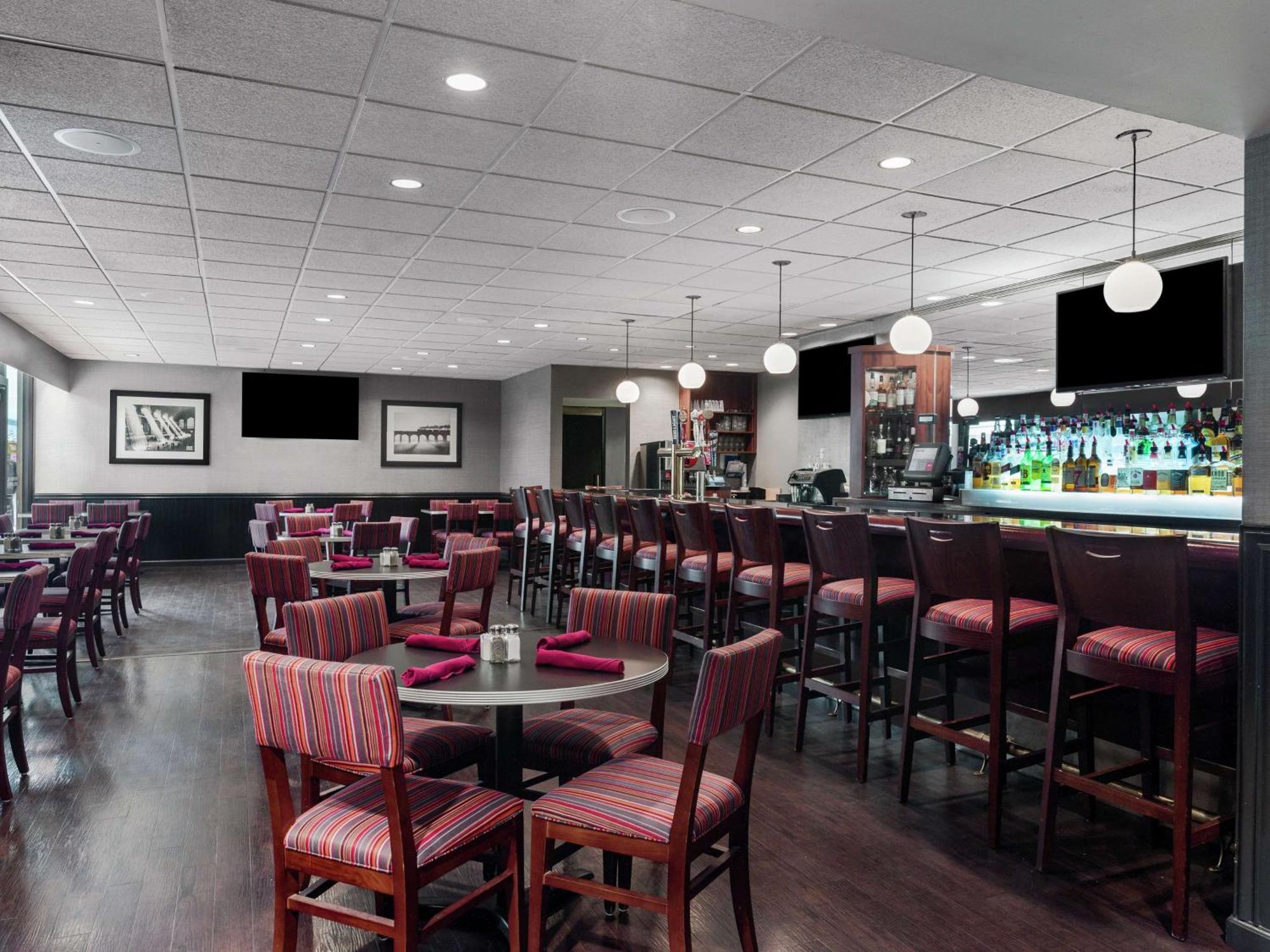 Hotel Doubletree By Hilton Newark Penn Station, Nj Extérieur photo